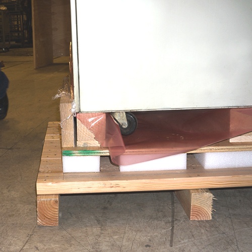 Shock mount and vibration protective floater base sitting on top of a pallet by LPC