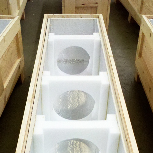 Products sensitive to shock
and vibration require additional
protection as shown in these crates with custom foam inserts