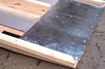 Built-in ramps as part of the custom crate design makes it easy to load and unload heavy items