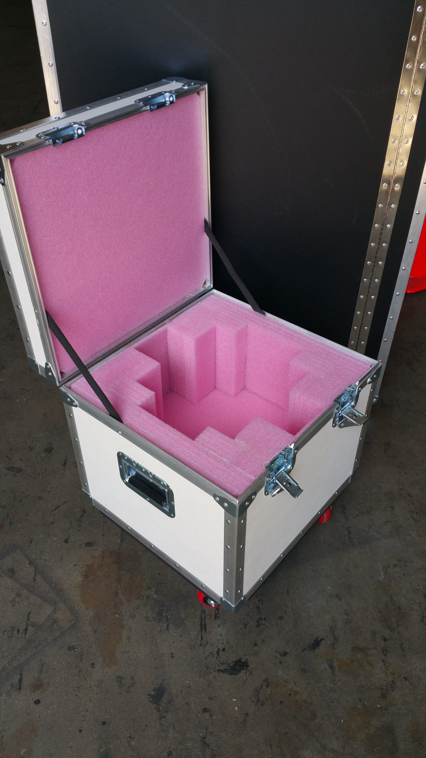 foam-lined-road-case